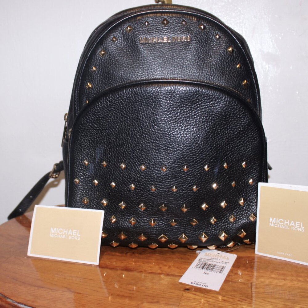 Like New $398 Michael Kors Pebbled Leather Studded Abbey Backpack Bag Purse
